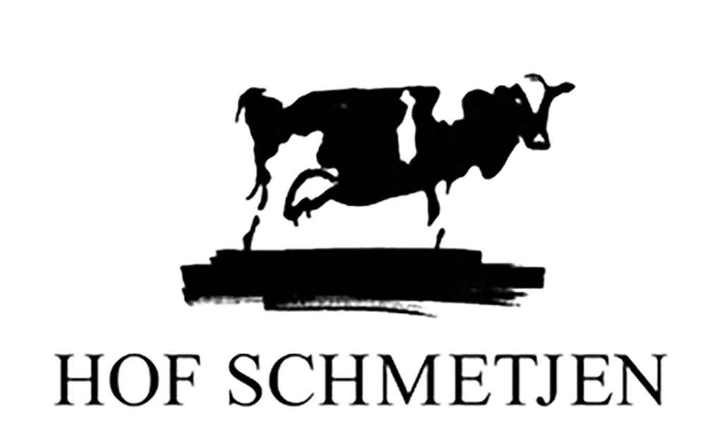 Logo Hof Schmetje, Schwarze Kuh auf schwarzem Boden
